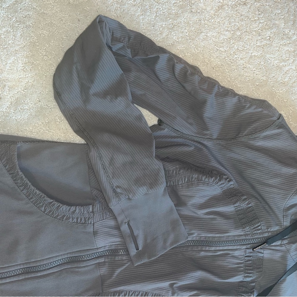 Lululemon Reversible Gray Jacket - image 3